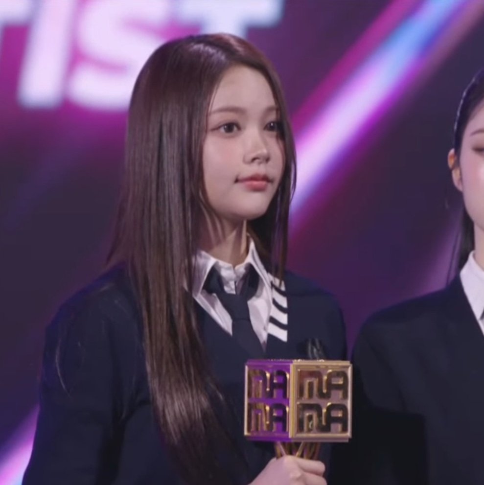 IndoPopBase's tweet image. Carmen of Hearts2Hearts looks jegeg nok at the 2025 #MAMA.