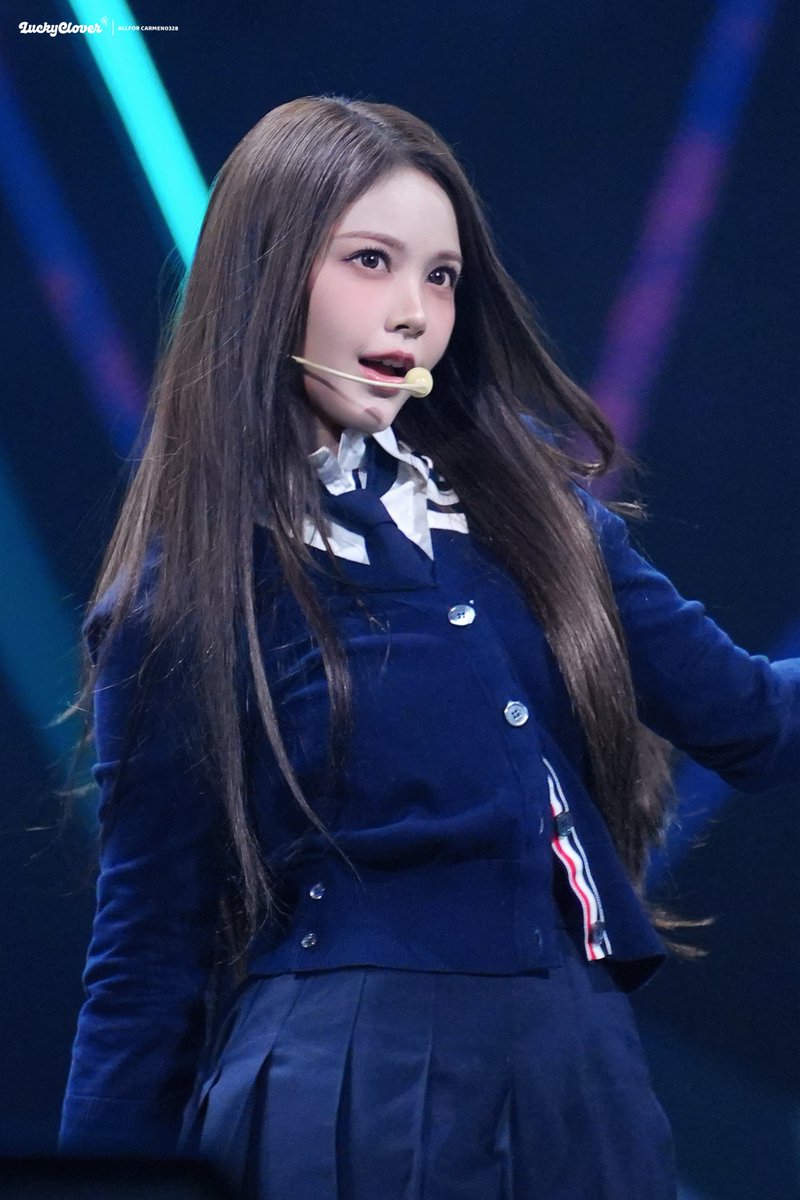 IndoPopBase's tweet image. Carmen of Hearts2Hearts looks jegeg nok at the 2025 #MAMA.