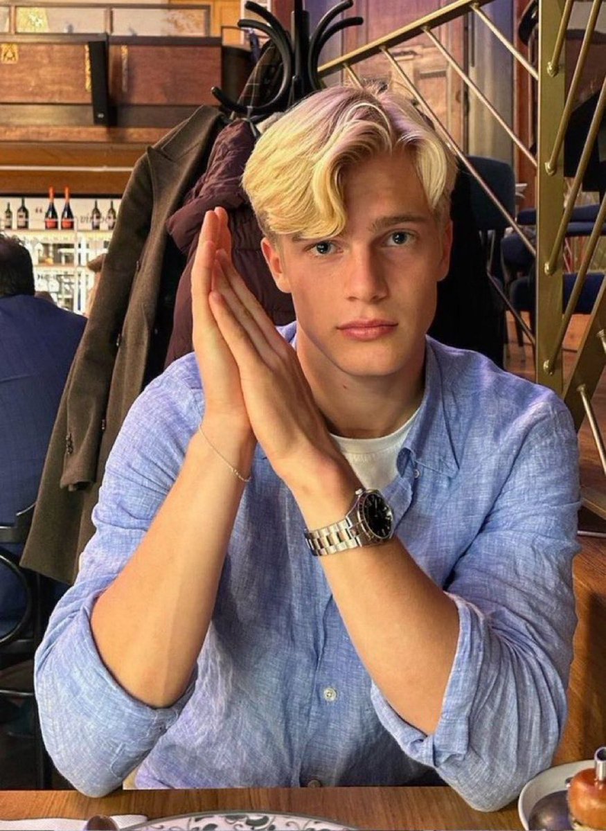 Thedudeshub's tweet image. i could stare at him for hours