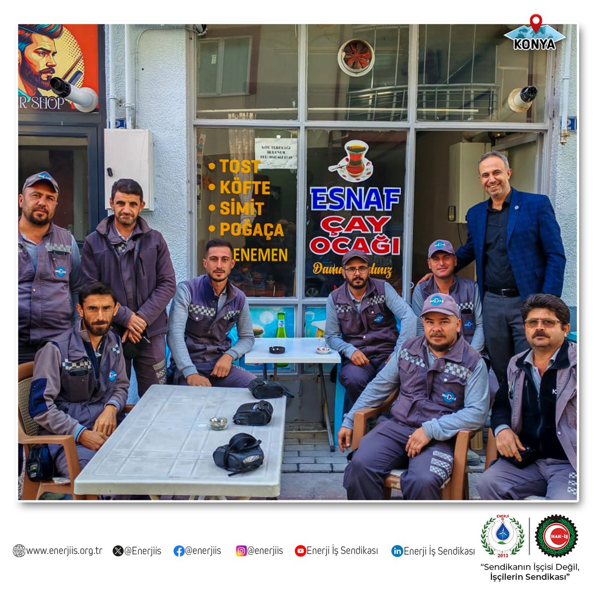 Enerjiis's tweet photo. Sendikamızın Genel Merkez Teşkilatı tarafından, MEDAŞ Konya Beyşehir Endeks Okuma ekibine ziyarette bulunulup, değerli üyelerimize sendikal faaliyetler hakkında bilgilendirmeler yapıldı.

Üyelerimize misafirperverliklerinden ötürü teşekkürlerimizi sunuyor, çalışmalarında muvaffakiyetler diliyoruz.

@MERAMEDAS  

#enerjiişsendikası #sendikanınişçisideğil #işçilerinsendikası #konya #sendikalçalışma #medas #enerji