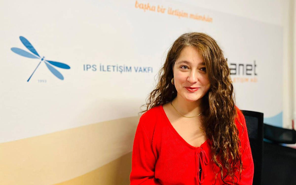 ⚖️ bianet editörü Tuğçe Yılmaz’a TCK 301’den dava: İlk duruşma 2 Aralık’ta 

🗣️ “Her gün aynı merak ve heyecanla işini sürdürmek isteyen biri olarak, bu muğlak maddeden yargılanmamın hukuki bir dayanağı olmadığını düşünüyorum.”

🗞️ Haber: Hikmet Adal

bianet.org/haber/bianet-e…