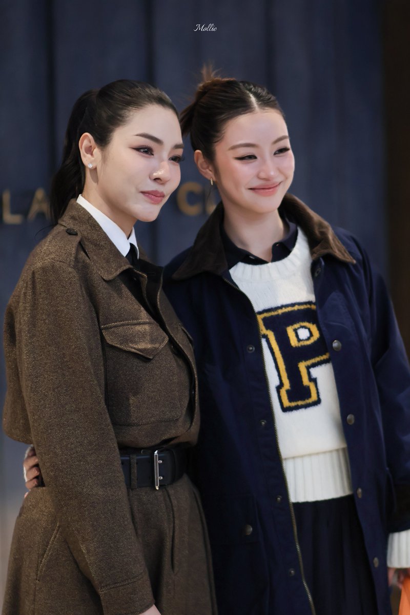 มีคนฮ้อป🤭

PERAYA RALPH LAUREN OPEN STORE
#RalphLaurenxFaye
#RalphLaurenTH
#RalphLauren
#FayePeraya
#ฝ้ายพีรญา

MIU X RALPH LAUREN OPENING
#RalphLaurenxMiu 
#MiuNatsha #หมิวณัชชา 
#RalphLaurenTH