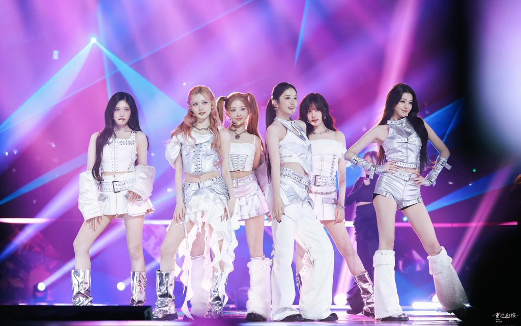 .<a href="/IVEstarship/">IVE OFFICIAL</a> was the most awarded female artist on 2025 MAMA AWARDS first day (3 awards). 

#IVE #아이브