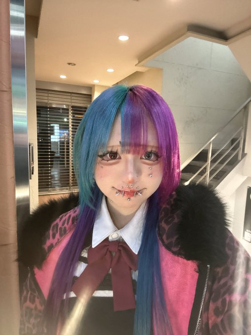 SECRET BASE -可愛いメイドと酒の店-のツイート