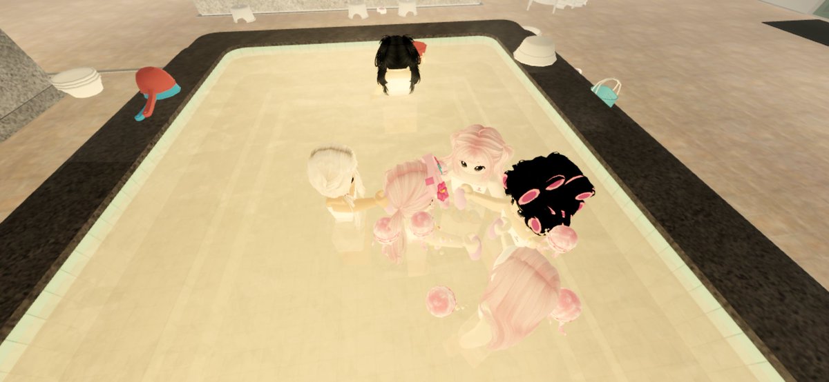 rencgoxu's tweet image. mandi dulu guys biar mas maja ngelirik kita @wprkfmz