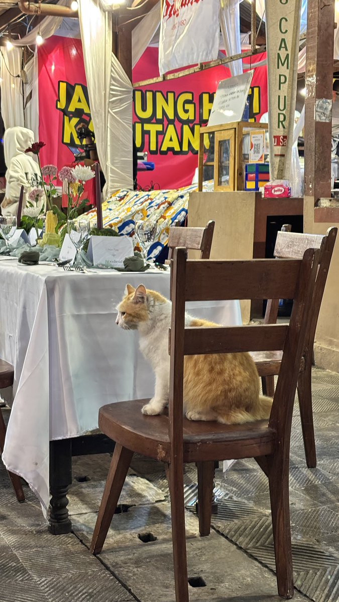 ANSRMD's tweet image. makan mi nyemek sumber sareh @jojokpranoto di pasar talun, ayo ayo mumpung yang jualan ga lagi di yurop🫣