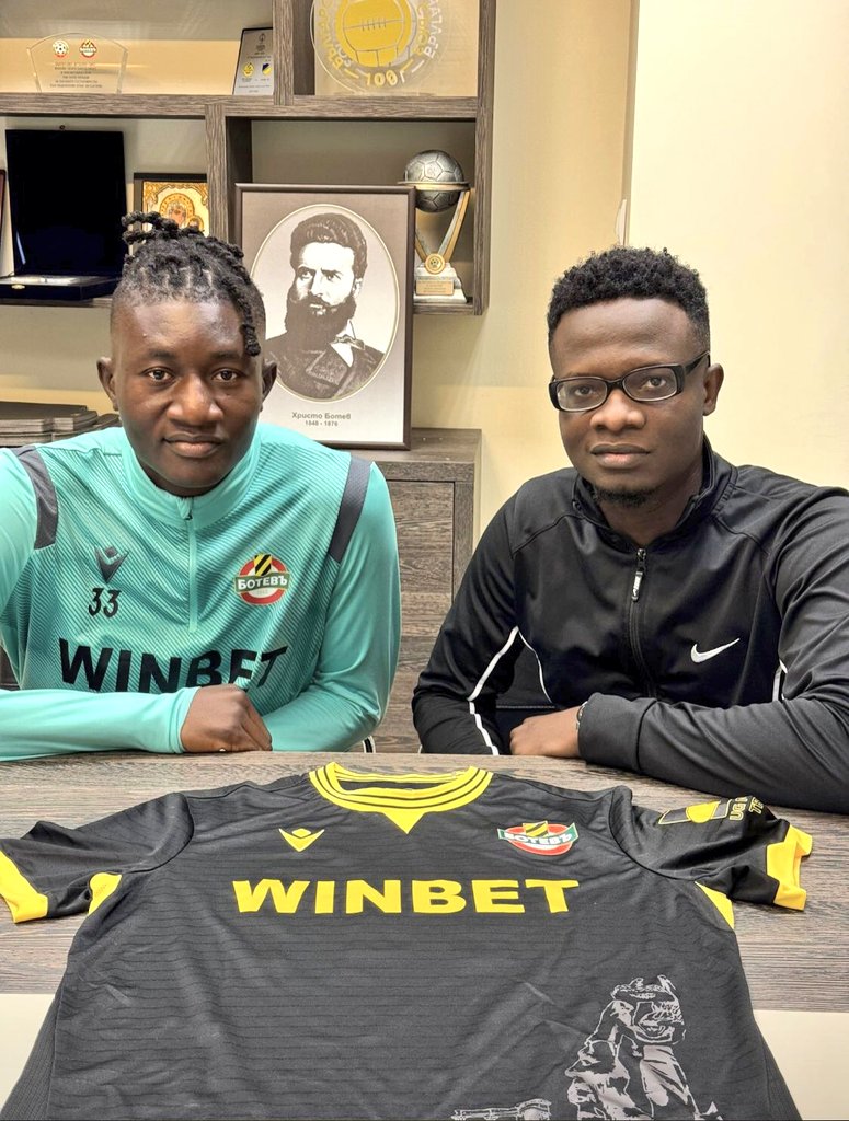 BOOOOMMMM 💥 

Shola Adelani joins a topflight league in Bulgaria, Botev Plovdiv on a 2-year deal.

Ikorodu City FC secures above 10% sell-on clause on his next transfer.

Best of luck, champ.