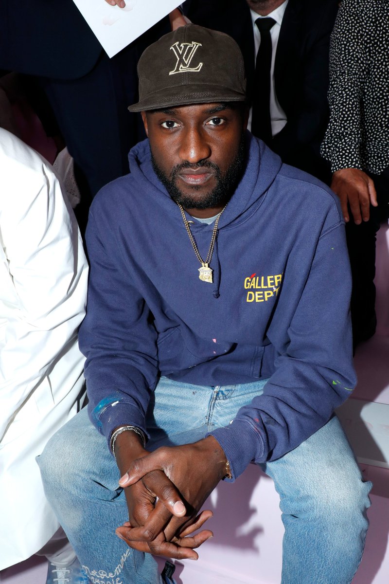 ComplexStyle's tweet image. Today marks four years since the passing of Virgil Abloh. 

The visionary designer and cultural icon whose work at the intersection of fashion, art, and community helped redefine modern style and creative expression. His legacy continues to influence a new generation of creators…