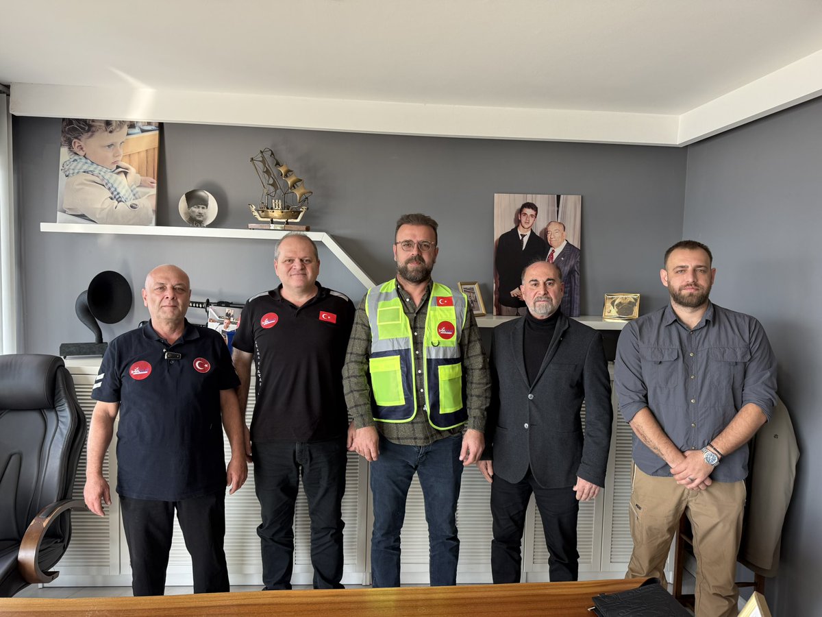 Bugün ofisimizde, ülkemizde kıymetli bir oluşuma öncülük eden İHAKUT ekibini misafir ettik. Kurucu Aykut Marmara, Kurucu Başkan Zafer Yılmaz, Denetim Kurulu Üyesi Murat Harun ve İzmir Yöneticisi Anıl Onur Demir’i Piri Reis binamızda ağırlayarak kapsamlı ve verimli bir