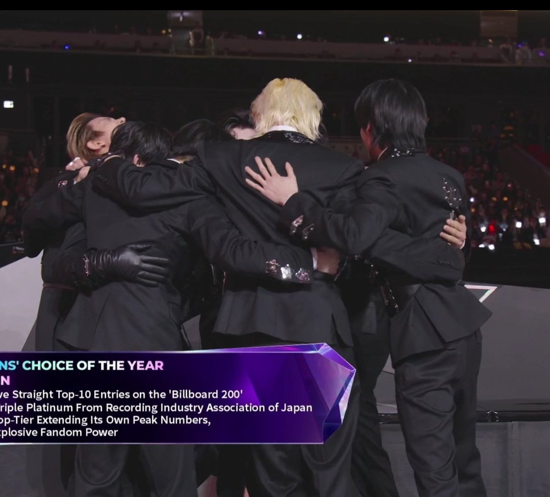 HeePrince__'s tweet photo. WE DID IT!!!! WHAT THE FUCK!!! MY BOYS DESERVE THIS SAURRR MUCH!!! 😭😭 THANK YOU ENGENES FOR WORKING HARD TO MAKE THIS POSSIBLE!!! 💗💗 THEIR HARDWORK PAID OFF!! Thank youuuuuu Enhypen, our seven, for being with us and working to the best of your best abilities for us! 💓 https://t.co/bd6DNc9pjP