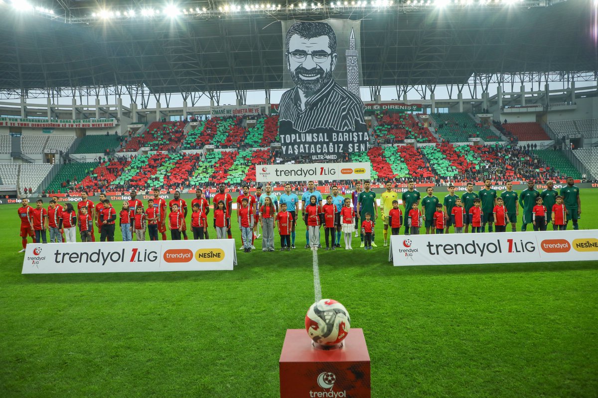 amedskofficial's tweet image. Özlemle... Bi hasret...

#MücadeleninTakımı
#TîmaTêkoşînê
#TaximêXoverdayîşî