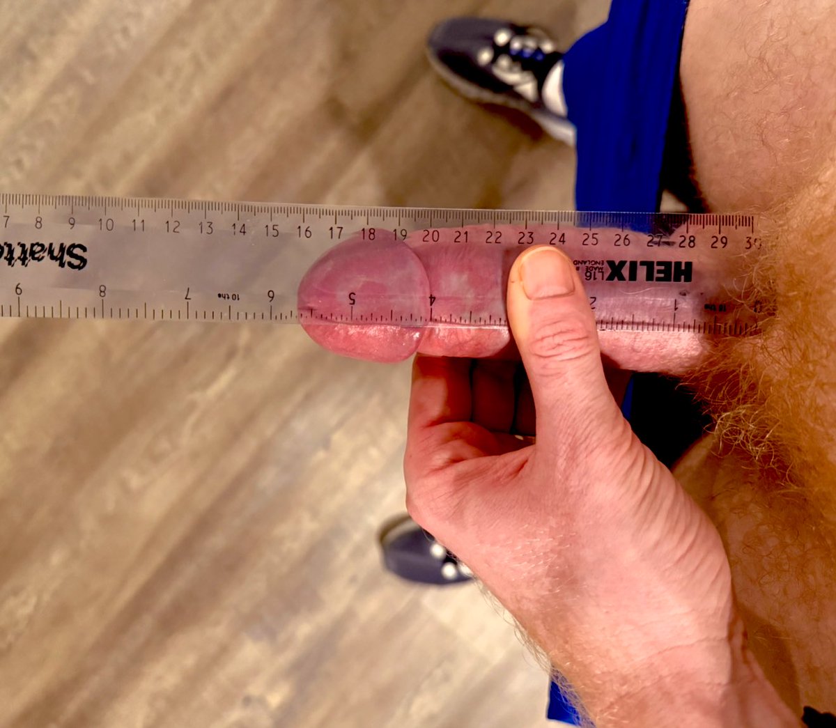 Not quite there today boys. Almost 6 😅🤏🏻🍆 #sph #cuck #sub #chudai