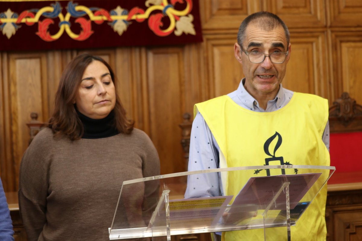 💛 Acogemos el acto institucional de #LecturaManifiesto “Ciudades por la #vida, #ciudades contra la #penademuerte”.Como miembros de la red, promovemos el respeto a la vida con <a href="/amnistiaespana/">Amnistía Internacional España</a> con actuaciones como la lona o iluminar el #CristodelOtero de #amarillo #CiudadesXLaVida