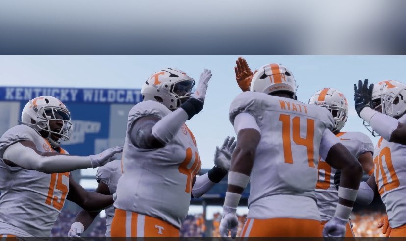 TyVelli's tweet image. @JoelWyatt832007  CAN’T WAIT to see you in orange bro! I’m way ahead of you! #AllSec #AllAmerican