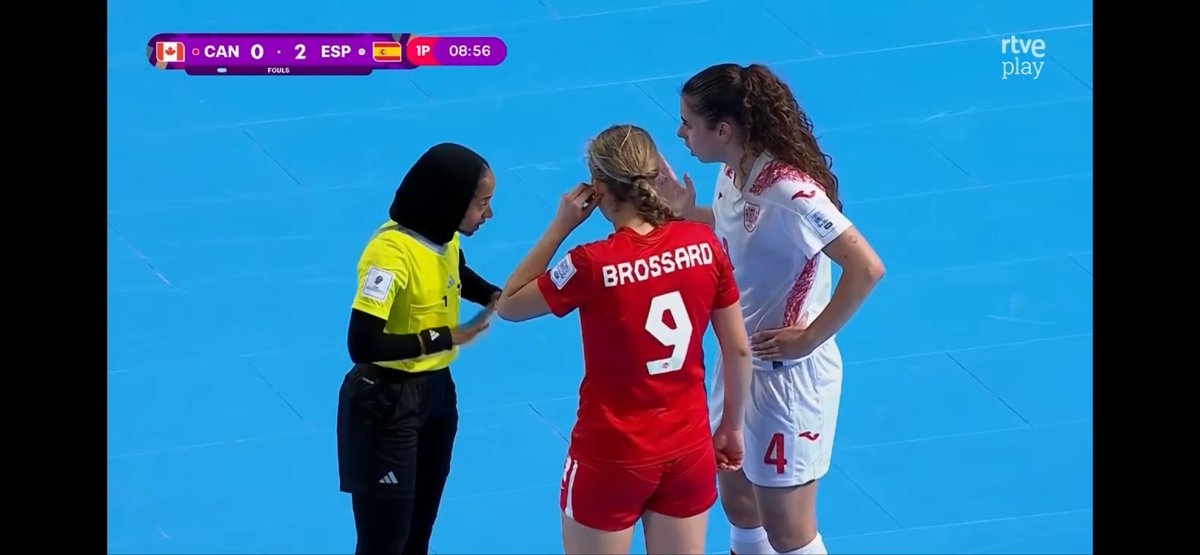 10Duvi's tweet photo. Hasta el mundial de futsal femenino nos recuerda la novelita…🤣🤣🤣 @SuenosLibertad_ #SueñosDeLibertad https://t.co/uXac3jcrbU