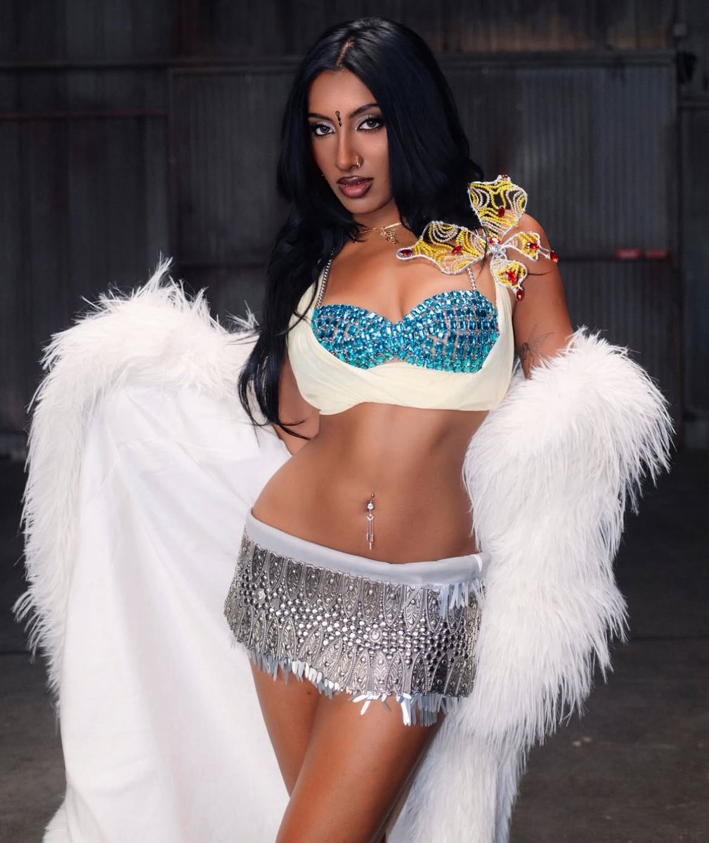 ★ internet girl tweet media