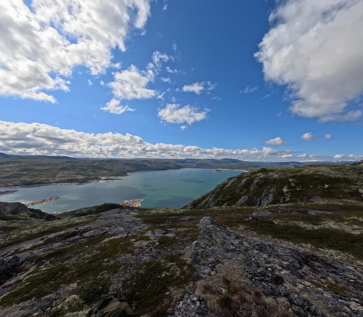 DocAtCDI's tweet image. Enjoy #OurEarthPorn!
(Steal This Hashtag for your own &amp;amp; join the community of Nature Addicts! )

Hardangervidda National Park Norway Mountain lakes (OC) (5568 x 4872) 
Photo Credit: School-Wild 
.