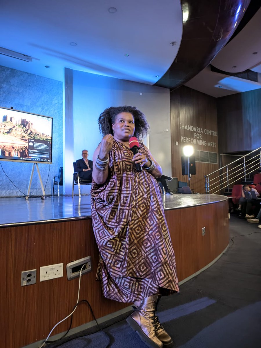 shakina01494635's tweet photo. "Nothing beats people telling you what they want in the world" Audrey Brown
#WeareUoN
 #TrueJournalism 
#WorldwideJournalism https://t.co/cXVsntHehy