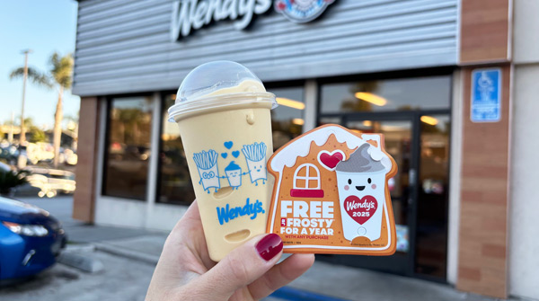 FreeStuffFinder's tweet image. 😋Black Friday Food Deals &amp;amp; Freebies!
Wendy’s Frosty Treats 67¢ &amp;amp; More: freestufffinder.com/black-friday-f…