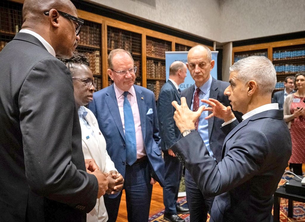 Sadiq Khan tweet media