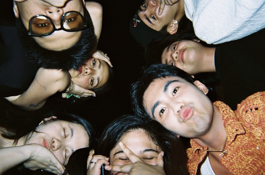 miksxela's tweet image. r we going to see our favorite squad again?!?!?