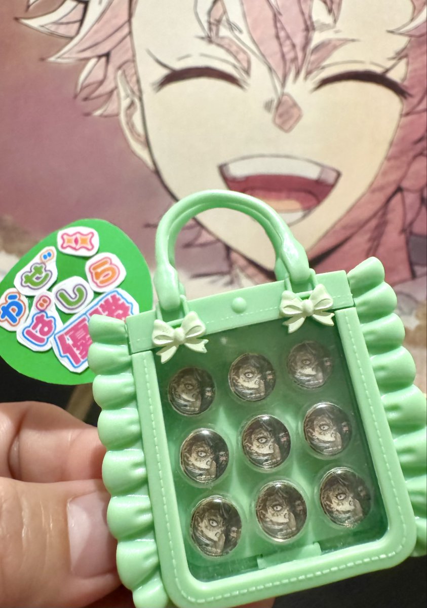 こっちで先程お祝い衣装を仕上げました笑
💚ｱﾊﾊ
はー！皆さまむちゃくちゃ楽しみですね！
実弥ちゃどんな表情かな😆
お友だちがお祝いに可愛い痛バを作ってくれたので、合わせてうちわを作成✨
そして、天元ｻﾏも兄推し応援団に💕
さあ1129祭じゃああぁぁぁぁ😆🎉🎂㊗️