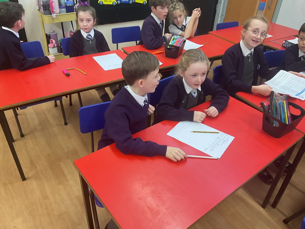 SPBYear4's tweet image. Using technical language to verbally construct sentences for an information text.
# stpbwriters