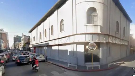 🔴 LLEGA A LA JUSTICIA LA PRIMERA DENUNCIA POR UN ALQUILER MUNICIPAL MILLONARIO DE OFICINAS VACÍAS

• La Fiscalía a cargo de Raúl Garzón investiga presuntas irregularidades en el contrato de alquiler del edificio de Sucre y La Rioja, destinado al Ente Municipal de Fiscalización