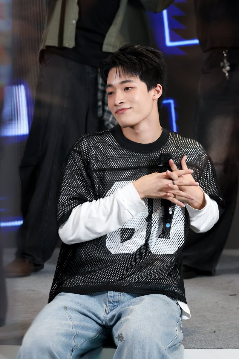 blmingg's tweet image. ก็หล่ออะแหละ
#TMCLIVExFAVIQ

#THAN_FAVIQ 
#FAVIQ #FAVIQ_TH
