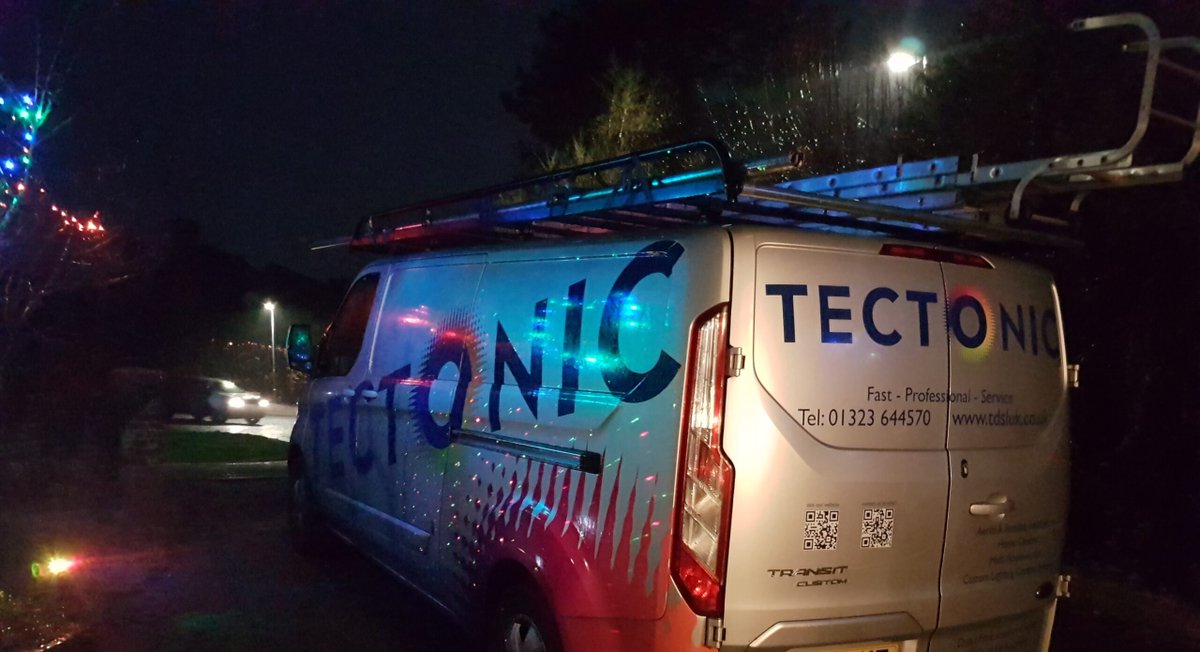 Is it too early? The big debate 🎄

Get on top of the festive season with our top electrical safety tips to keep you and your loved ones safe &amp; spark joy 🎇🏡

 tectonic-digital-systems.co.uk/2024/11/12/sta… 

#eastbourne #electrician #christmaslights