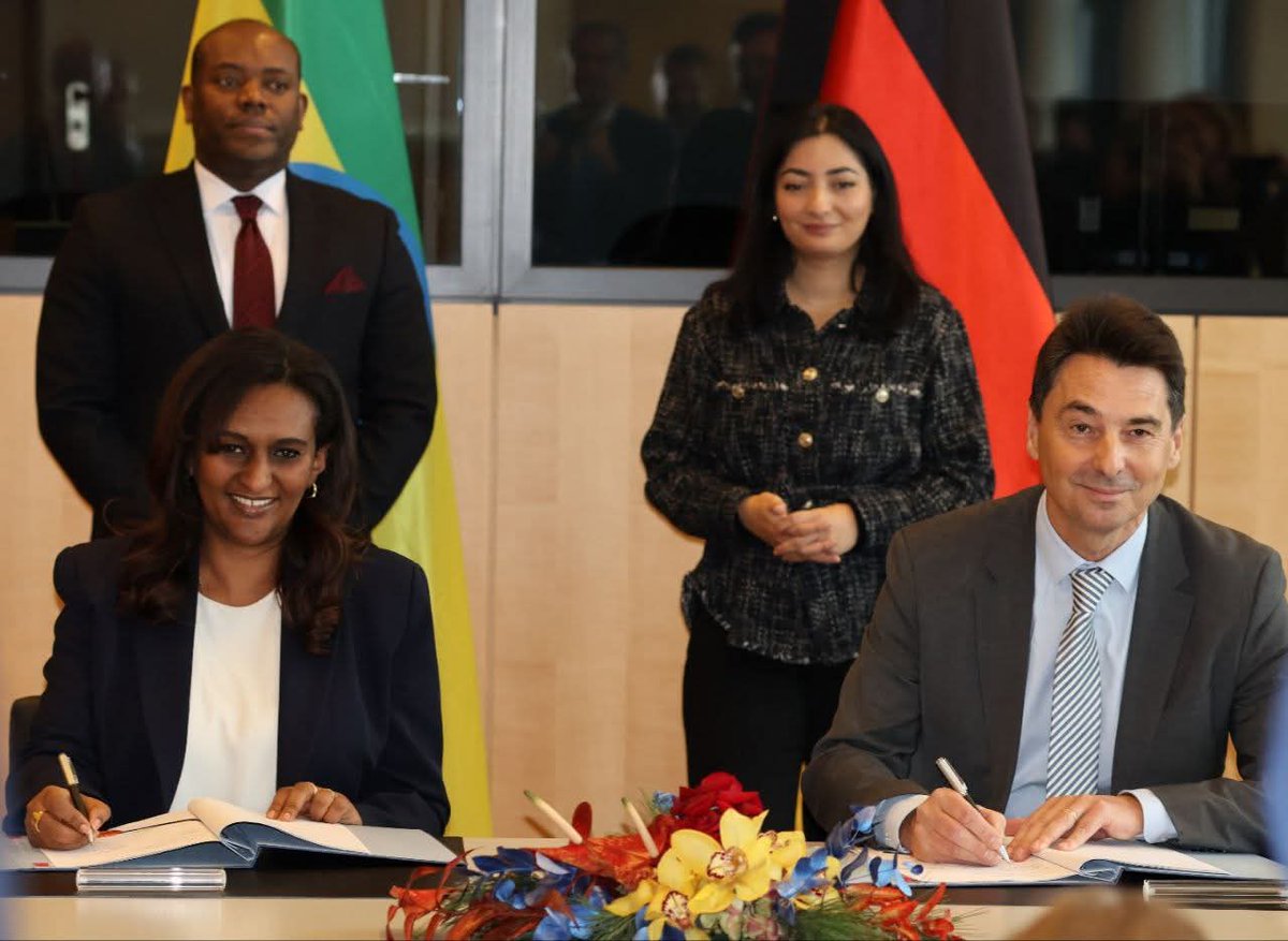🇪🇹🇩🇪 Ethiopia and Germany strengthen ties! High-level talks in Berlin led to a new development cooperation agreement, boosting reforms, private sector growth, and strategic projects like Bishoftu Airport. #Ethiopia #Germany #Development

Follow <a href="/NetworkAbn/">Abyssinia Business Network /ABN/</a> for updates.