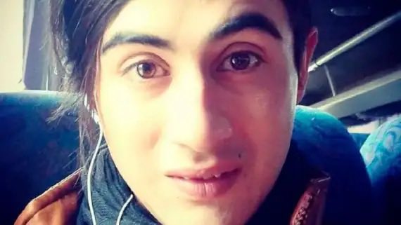 perfilcordoba's tweet image. 🚨 DOS POLICÍAS DETENIDOS POR EL HOMICIDIO DEL JOVEN EN PARQUE SÍQUIMAN

El fiscal Ricardo Mazzuchi ordenó la detención e imputación de dos integrantes de la Policía de Córdoba por la muerte de Samuel Tobares, de 34 años, durante un procedimiento realizado el 24 de noviembre en…