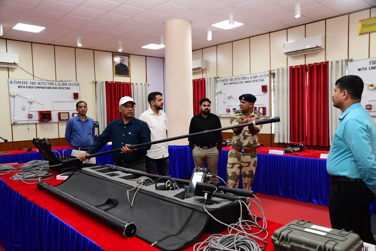 CISFTraining's tweet image. Visit of Senior Officials from Himachal Pradesh State Disaster Management Authority (HPSDMA)!

Senior officials from the Himachal Pradesh State Disaster Management Authority (HPSDMA), visited CISF FSTI, Hyderabad.

#CISF #FSTI #HPSDMA #DisasterManagement @CISFHQrs 🇮🇳