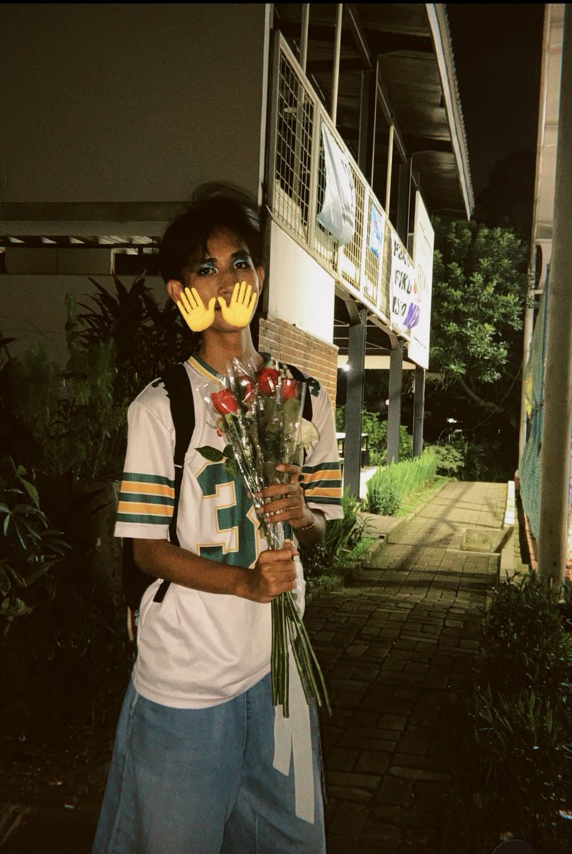 muhdimaz_'s tweet image. Gelmab sos25 #fisipui, Thank you for the flowers🤩🥰