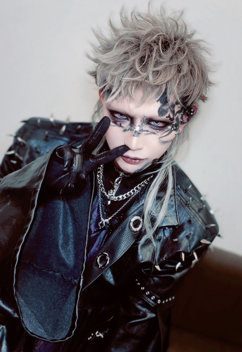 XANVALA 巽　バラ売り○ XANVALA 巽さんチェキ23枚① XANVALA巽さんチェキバラ売り - メルカリ