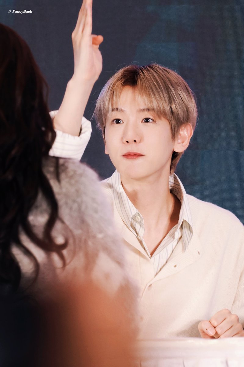 FancyBaek tweet media