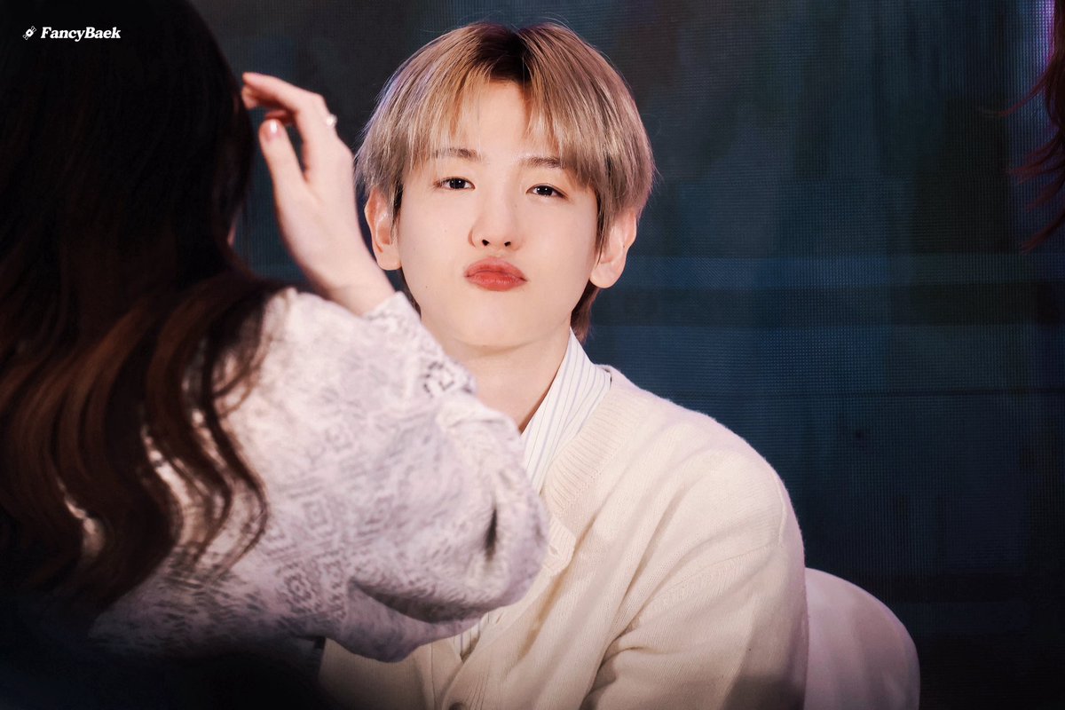 FancyBaek tweet media