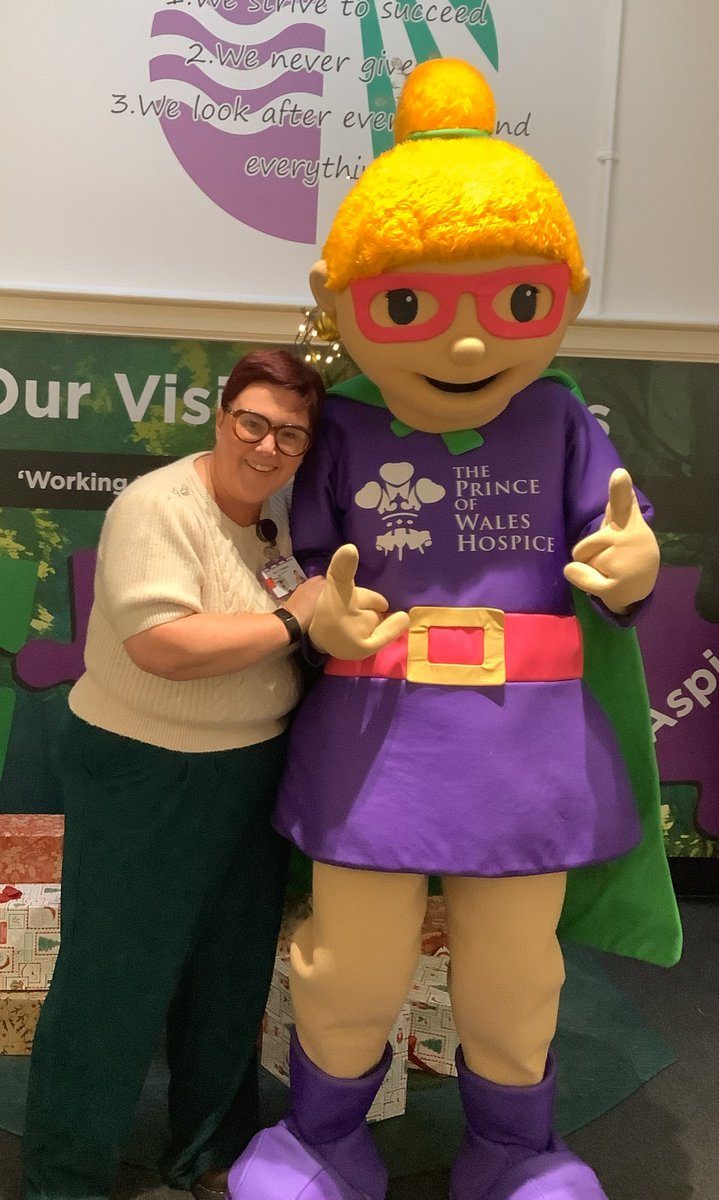 ThreeLaneEnds's tweet photo. The Prince of Wales Hospice have been in to school today to launch our annual sponsored Reindeer Run! @CastlefordTrust #workingtogether #PRIDE #TLE #theprinceofwaleshospice #sponsoredrun https://t.co/UQaQSnc3qW