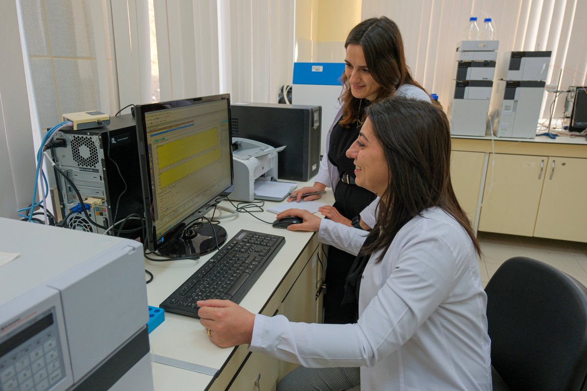 Türkiye’nin dünya pazarının yüzde 32’sini elinde tutarak pazar lideri olduğu kuru üzüm ihracatında en büyük risk olan 'toksin' sorunu, Hitit Üniversitesinde geliştirilen projeyle tarih oluyor.

Mayalardan üretilecek antimikrobiyal maddelerle 500 milyon dolarlık ihracatı tehdit