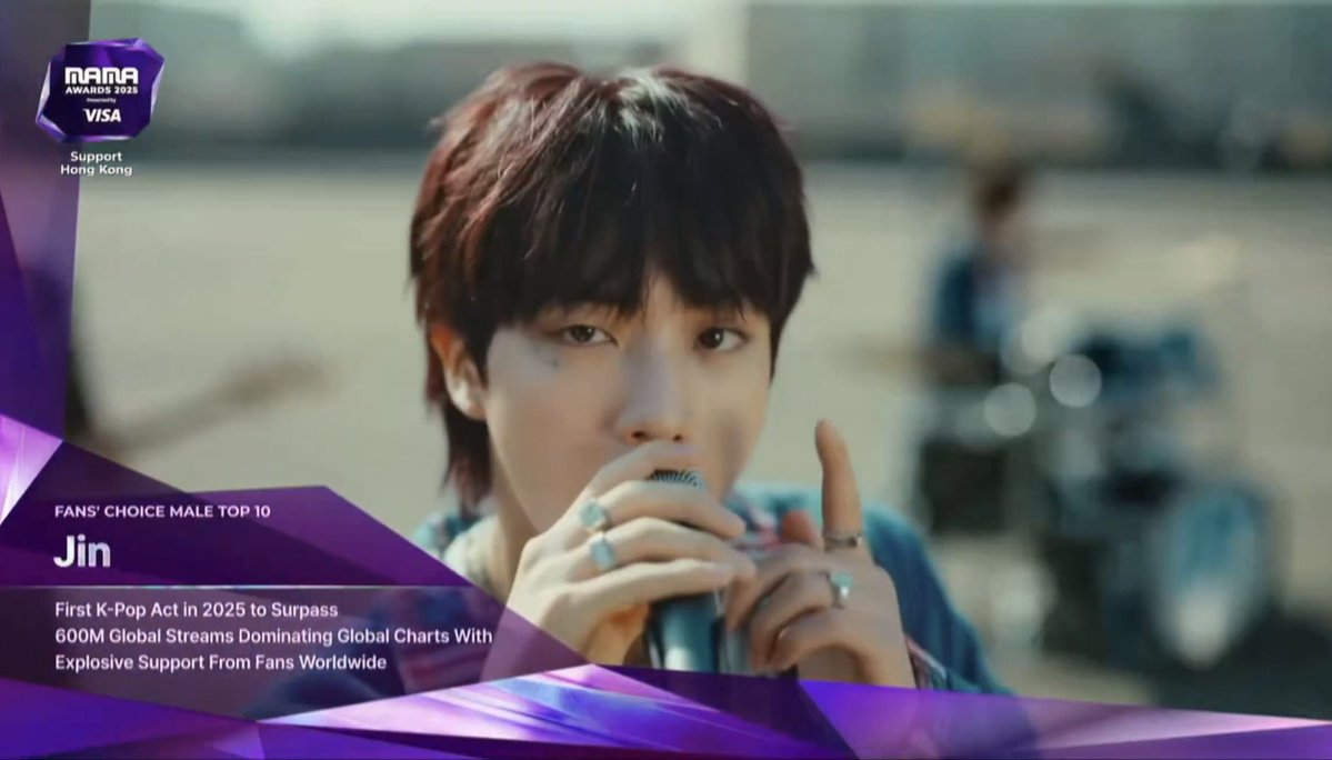 BTS_Thailand's tweet image. [🏆] ขอแสดงความยินดี กับ #JIN และ #jhope ที่ได้รับรางวัลบนซัง “Fans’ Choice Male Top 10” จากงาน 2025 MAMA Awards 🎉🎉🎉

ปีหน้า @BTS_twt คัมแบค อาร์มี่มาพยายามกันใหม่นะคะ 🥹💜🫶🏼