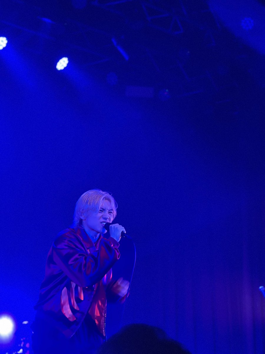 printemps_25's tweet photo. Dios大阪最高だった！！！
いつもライブはエネルギーを直接注がれているみたいに心が震えるけど、今回は特に、全力であなたに伝えるよって明確な意思を感じ取れた気がする。
増し増しの愛を貰って本当に幸せだった！ありがとうDios永遠に愛してる❤️‍🔥❤️‍🔥❤️‍🔥
#Dios #Diosライブ
#Dios_DanceGhost https://t.co/KV8eGQ11OB