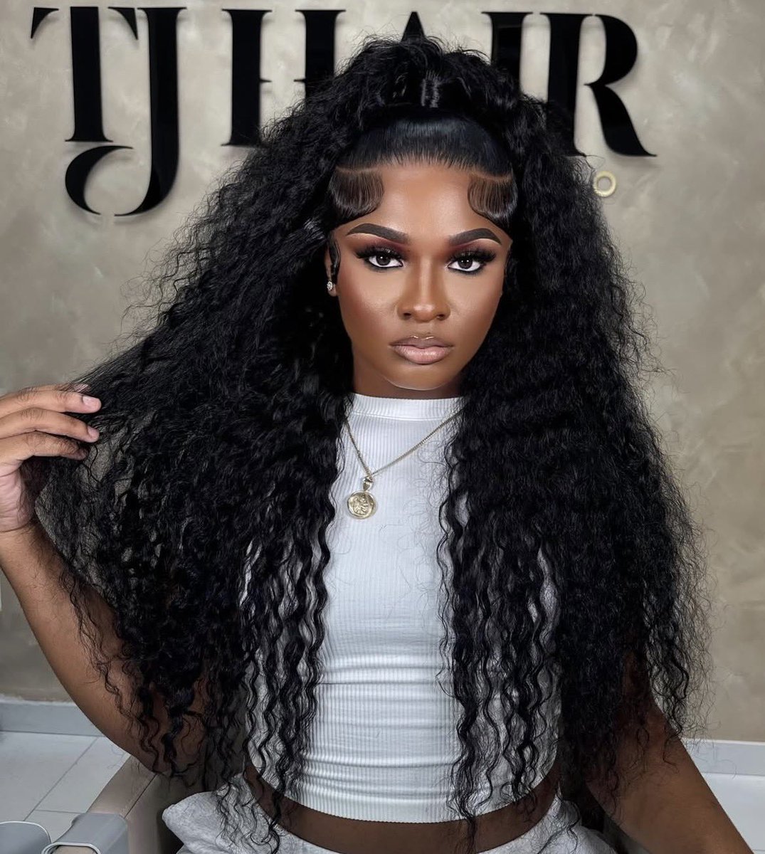 theedetroitdawl's tweet image. i&apos;m so sorry to girlala, she never deserved any of this. this is how i will remember her, forget what anybody else says. R.I.P Girlala you&apos;re beauty can&apos;t and won&apos;t be erased 🕊️🤍