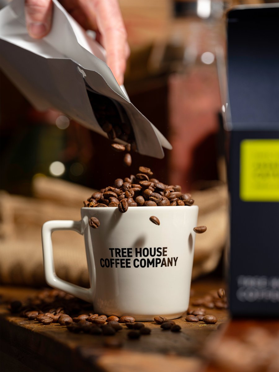 TreeHouseBrewCo's tweet image. Today&apos;s first release is a wholly unique single-origin coffee anaerobically fermented with beer yeast. It is an exceptional coffee, to be sure.

&apos;Caturra Floral&apos; coffee is a result of the work and passion of Andrés Martinez, a 29-year-old biochemical engineer turned coffee…