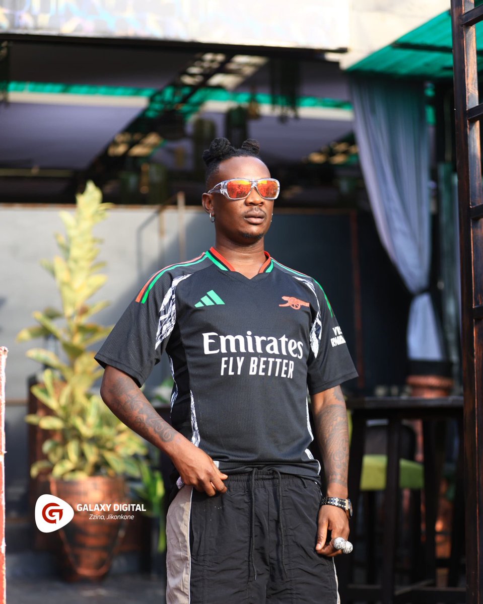 GalaxyTVUg's tweet image. King Kong @FIKFAMElCA is here to bless the #JikonkoneBigBang stage. 

 Livestream via the #GalaxyDigitalApp.

 Powered by #SpiceOn | #CaptainMorganUG