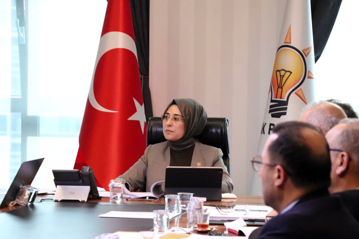 CYAZMAC's tweet image. AK Parti Çevre ve Şehircilik Politikaları Başkanlığımız bünyesinde oluşturduğumuz Su Politikaları Çalışma Komisyonu olarak 2. toplantımızı gerçekleştirdik. 

Kıymetli görüşleriyle komisyon çalışmalarımıza değer katan;

▪️ Çevre, Şehircilik ve İklim Değişikliği Bakanlığı, Çölleşme…