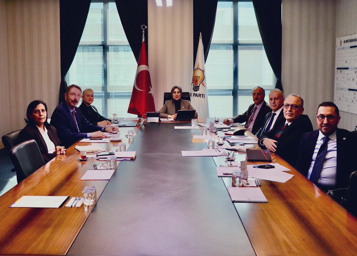 CYAZMAC's tweet image. AK Parti Çevre ve Şehircilik Politikaları Başkanlığımız bünyesinde oluşturduğumuz Su Politikaları Çalışma Komisyonu olarak 2. toplantımızı gerçekleştirdik. 

Kıymetli görüşleriyle komisyon çalışmalarımıza değer katan;

▪️ Çevre, Şehircilik ve İklim Değişikliği Bakanlığı, Çölleşme…