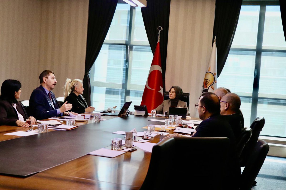 CYAZMAC's tweet image. AK Parti Çevre ve Şehircilik Politikaları Başkanlığımız bünyesinde oluşturduğumuz Su Politikaları Çalışma Komisyonu olarak 2. toplantımızı gerçekleştirdik. 

Kıymetli görüşleriyle komisyon çalışmalarımıza değer katan;

▪️ Çevre, Şehircilik ve İklim Değişikliği Bakanlığı, Çölleşme…