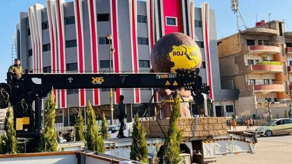 Jamal_Bali7's tweet image. #Rojava Square, Qamishlo city center