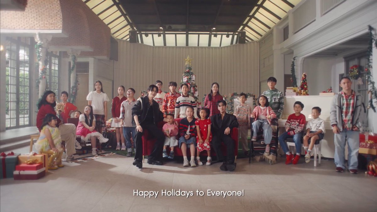 penpipuk's tweet image. รอดู MV ตัวเต็มเลยอะ พี่เพิ้ดพี่ต้าอยู่กับเด็กละเป็นเฟรมที่น่ารักมาก