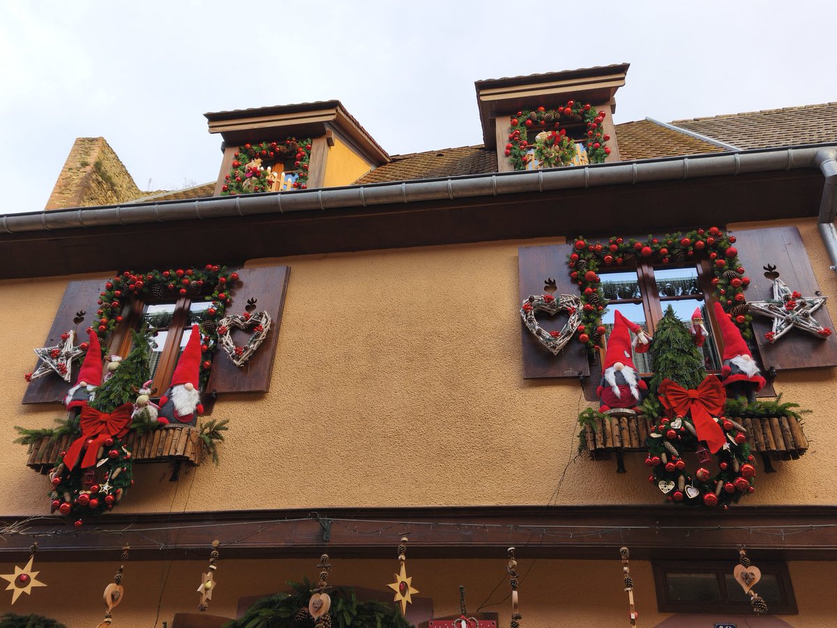 VeniseInLove's tweet image. Tournée des marchés de Noël alsaciens
Une superbe maison de particuliers magnifiquement décorée, dans Kaysersberg 🤩😍🤩😍 #alsace #Noel #MarchésDeNoel #Christmas2025